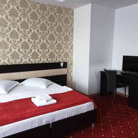 Hotel Magic - City Center Pitesti Exterior photo