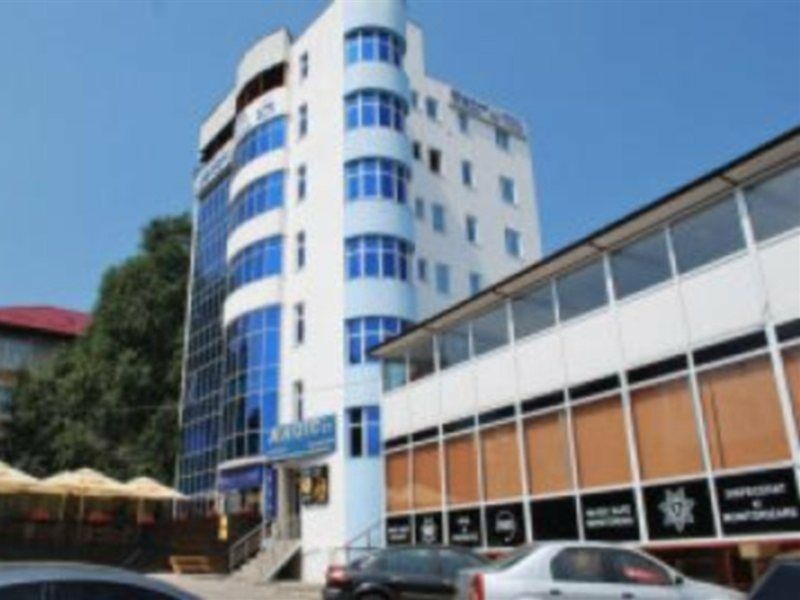 Hotel Magic - City Center Pitesti Exterior photo