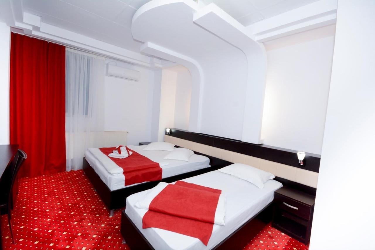 Hotel Magic - City Center Pitesti Exterior photo